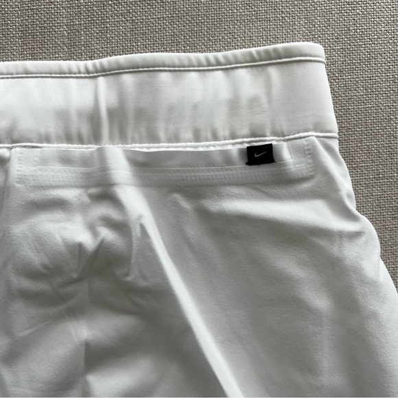 NIKE Dri-FIT UV Ace Women's Golf Skirt - Picture 9 of 15